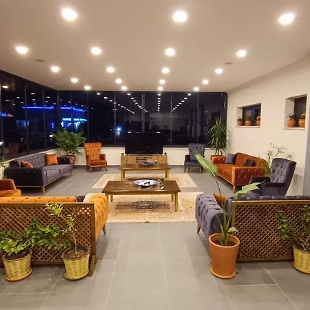Tanrise מלון דירות 5*