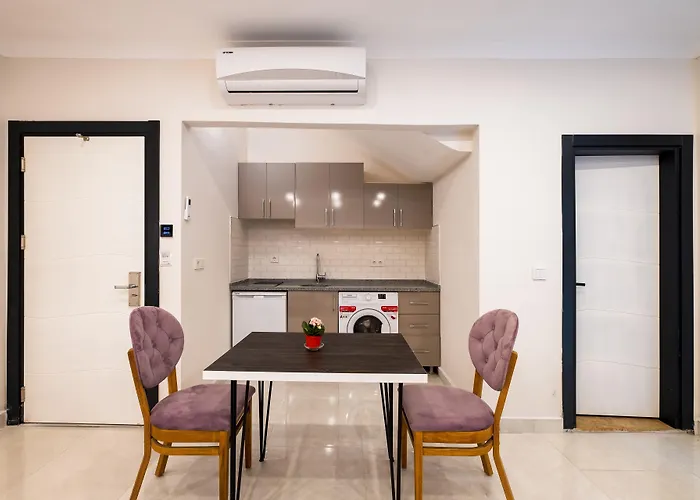 Tanrise House 4*