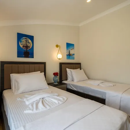 Aparthotel Tanrise House 4*