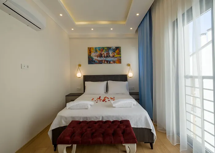 Tanrise House 4*