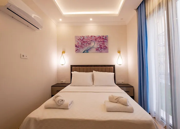 Tanrise House 4*